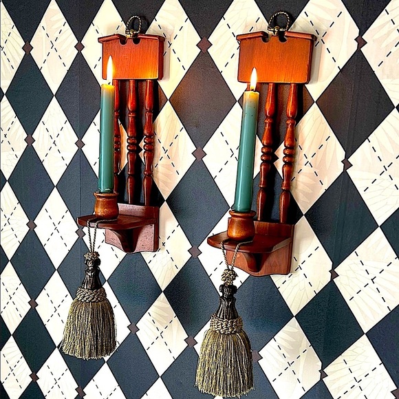 Vintage Wooden Wall-Mounted Candle Holders – Elegant Pair Timeless Charm - Picture 1 of 16